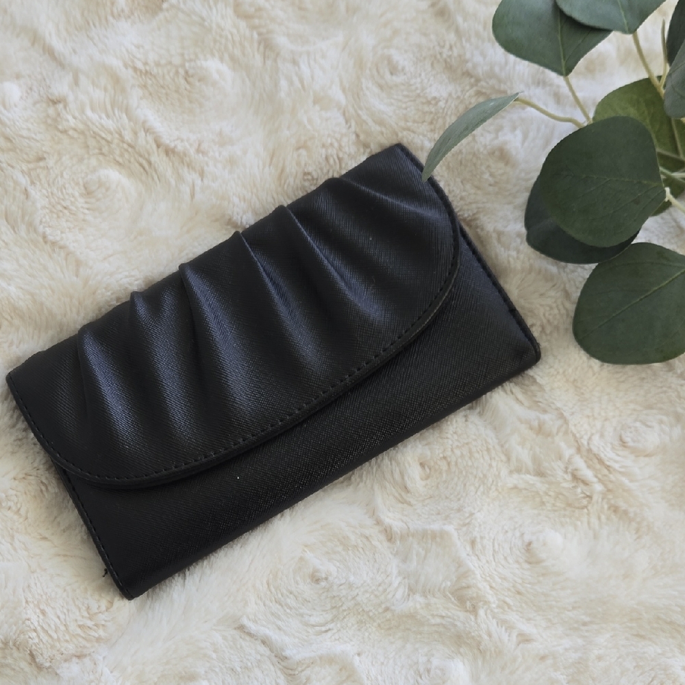 Black Clutch